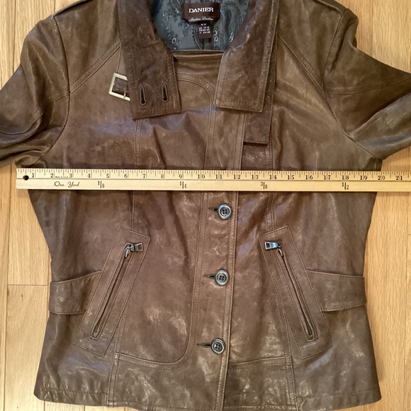 Danier Brown Leather Jacket, size medium - Picture 5 of 11